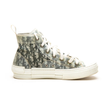 The left of the Dior B23 Oblique Hightop Trainers.