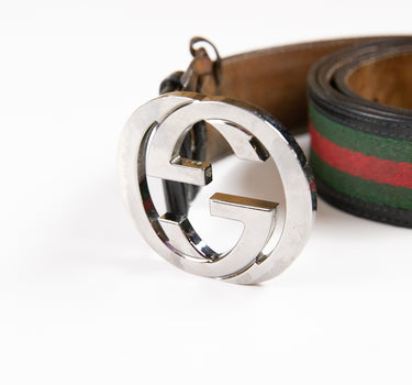 The front of the Gucci Classic Striped GG Belt in multicolour, featuring a logo.