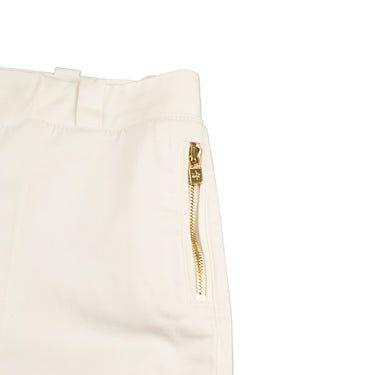 The zip of the Loro Piana White Bermuda Cotton Shorts with Gold Detailing.
