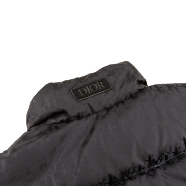 The logo of the Dior Black Oblique Gilet .