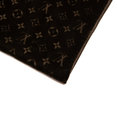 The detail of the Louis Vuitton Brown Velvet Monogram Scarf.