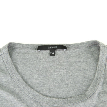 The collar of the Gucci Watercolour Logo Grey T Shirt.