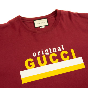 The collar and inside label of the Gucci Original Gucci Burgundy T Shirt.