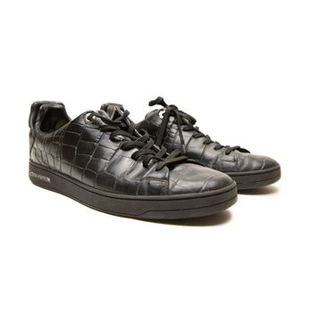 The front of the Louis Vuitton Frontrow Black Crocodile Embossed Leather Sneakers .