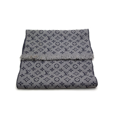 The front of the Louis Vuitton Grey Monogram Scarf.