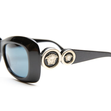 The logo of the Versace MOD 417 COL N52 Sunglasses.