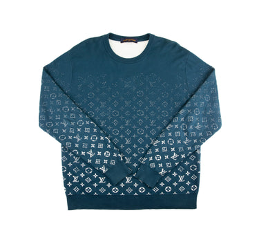 The  of the Louis Vuitton LVSE Monogram Degradé Crewneck.
