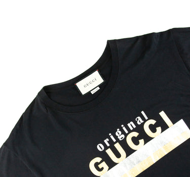 The collar of the Gucci Original Gold Print T Shirt.