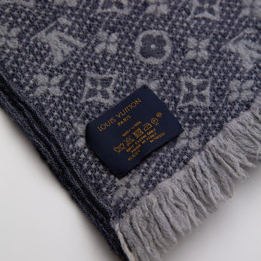 The inside label of the Louis Vuitton Grey Monogram Scarf.
