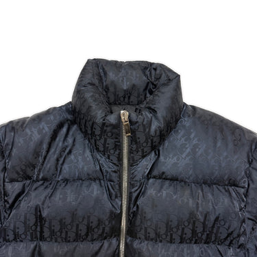 The collar of the Dior Oblique Navy Down Puffer Jacket.
