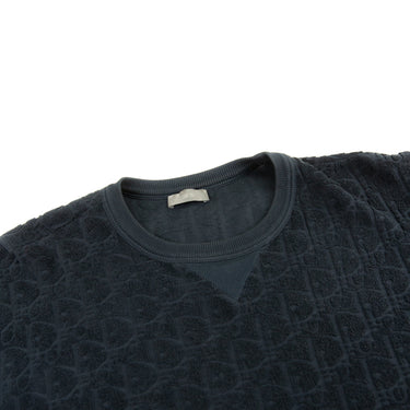 The collar of the Dior Oblique Towel Navy T Shirt.