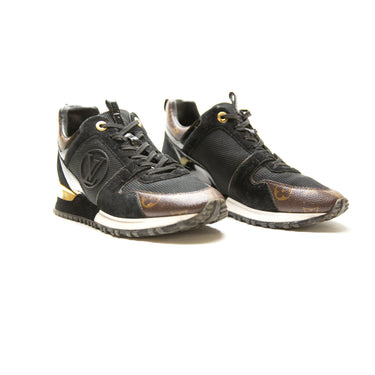 The side of the Louis Vuitton Run Away Black Brown Monogram.