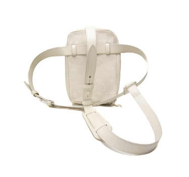 The back of the Louis Vuitton 2018 Utility Belt Bag White Leather.