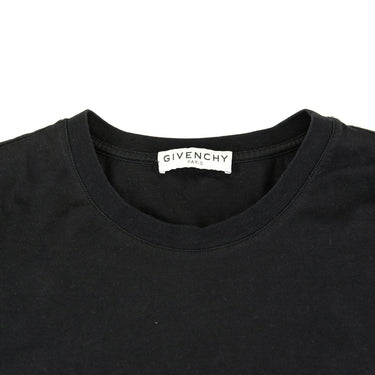The collar of the Givenchy Red Logo Black T Shirt.