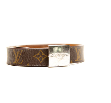 The buckle of the Louis Vuitton Monogram Square Buckle Belt.